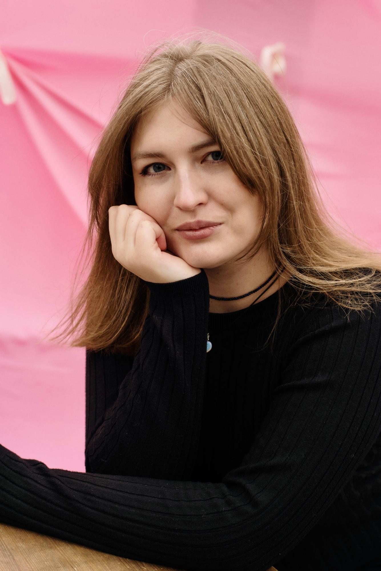 "Тільки тобі можу це сказати": психолог пояснила, як працює психологічна вербовка у соцмережах